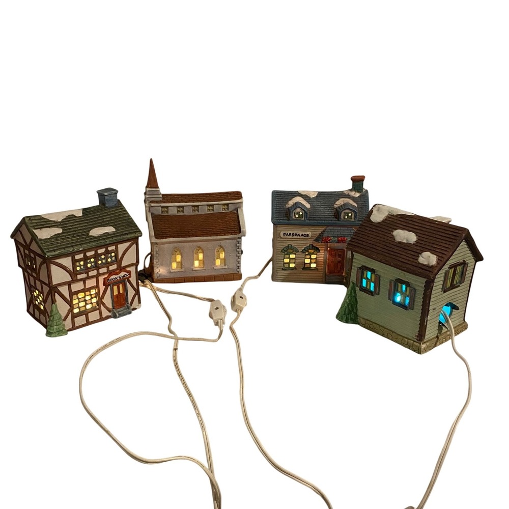 Vintage National Decorations Christmas Village Collectibles Lighted 4 Houses Lot